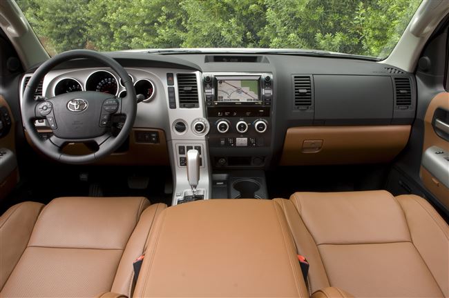 Toyota Sequoia технические характеристики и комплектации